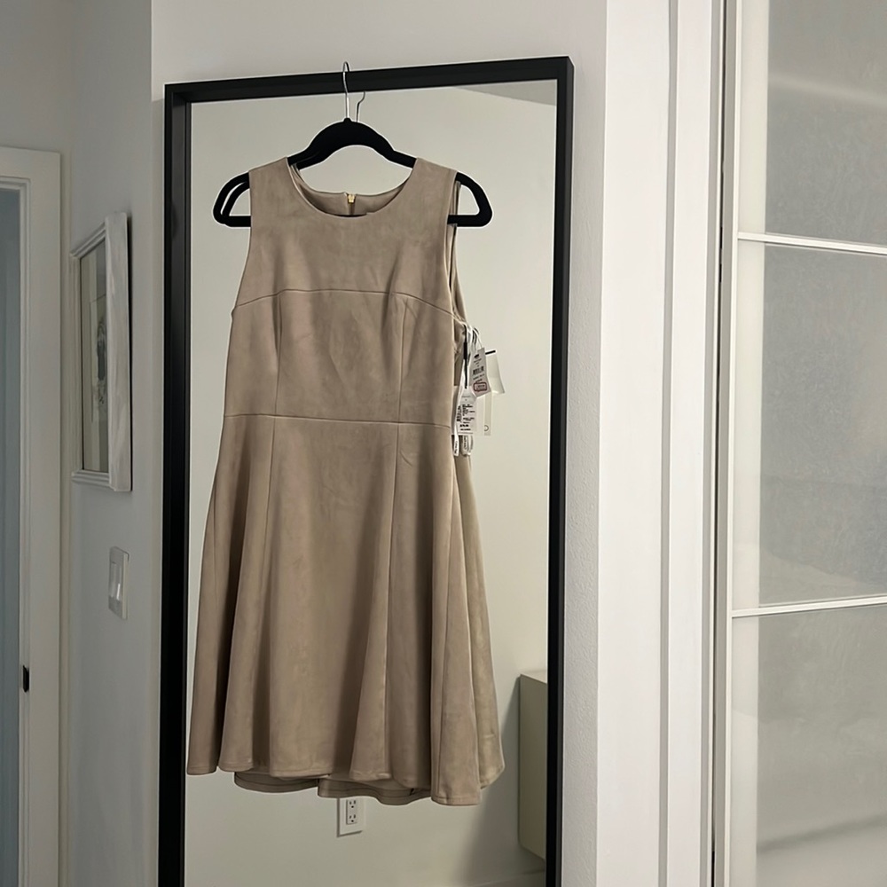 Elegant Holiday Velvet Dress for this Winter!